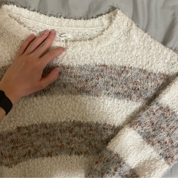 Sweater bundle - Picture 9 of 10